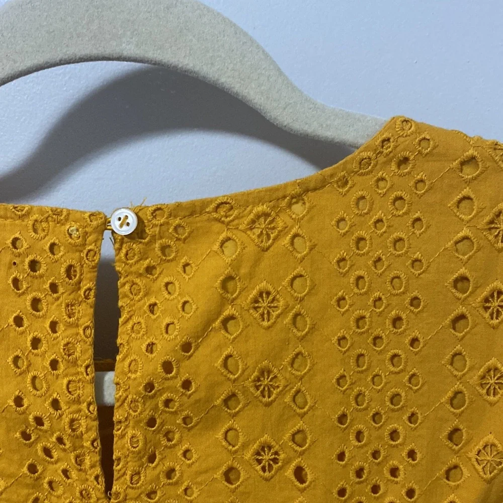 NWOT! J. Crew Eyelet puff-sleeve top 100% cotton‎